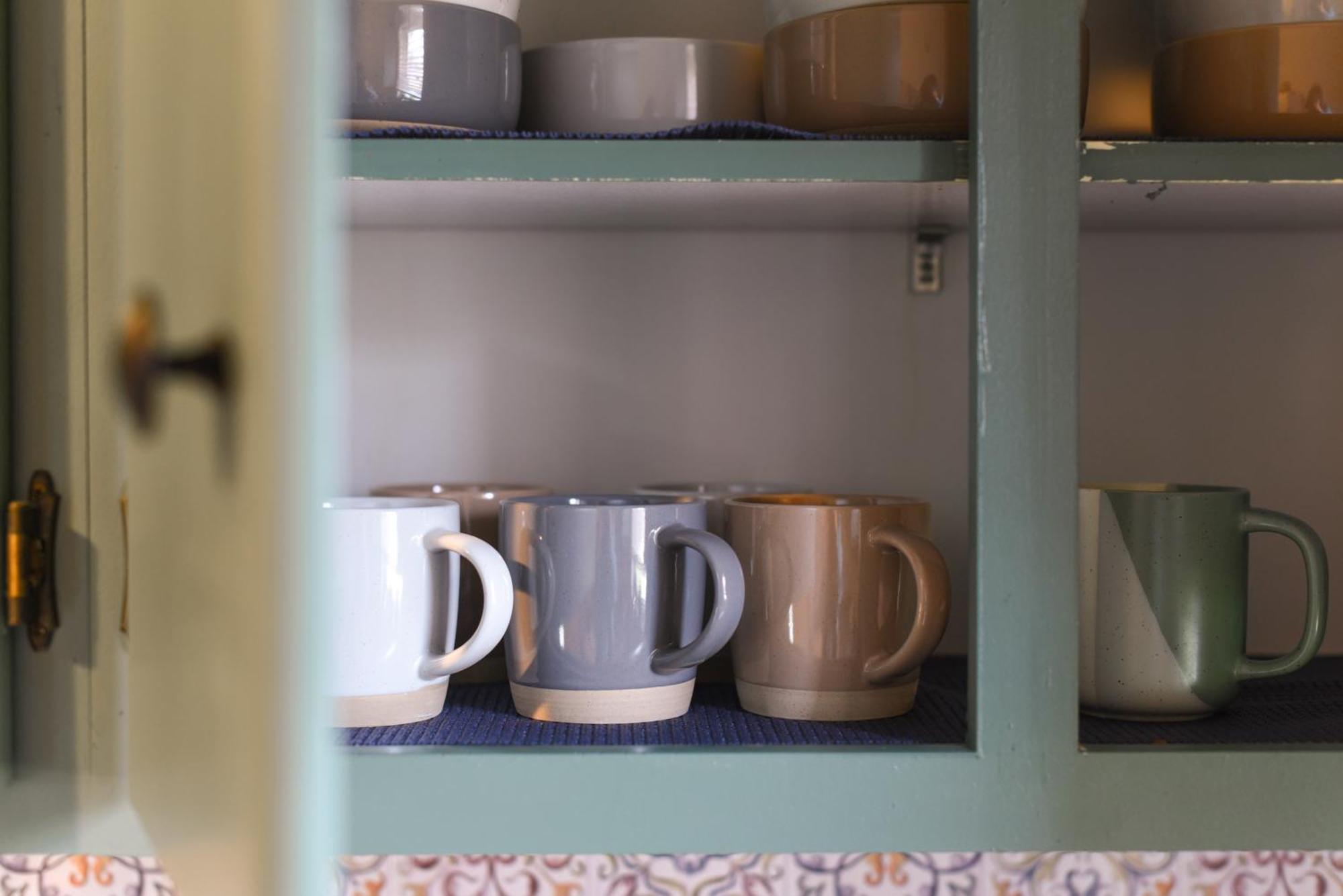 Cozy 3-bedroom Family - Sleeps 8, Great Coffee Holiday home Pittsburgh