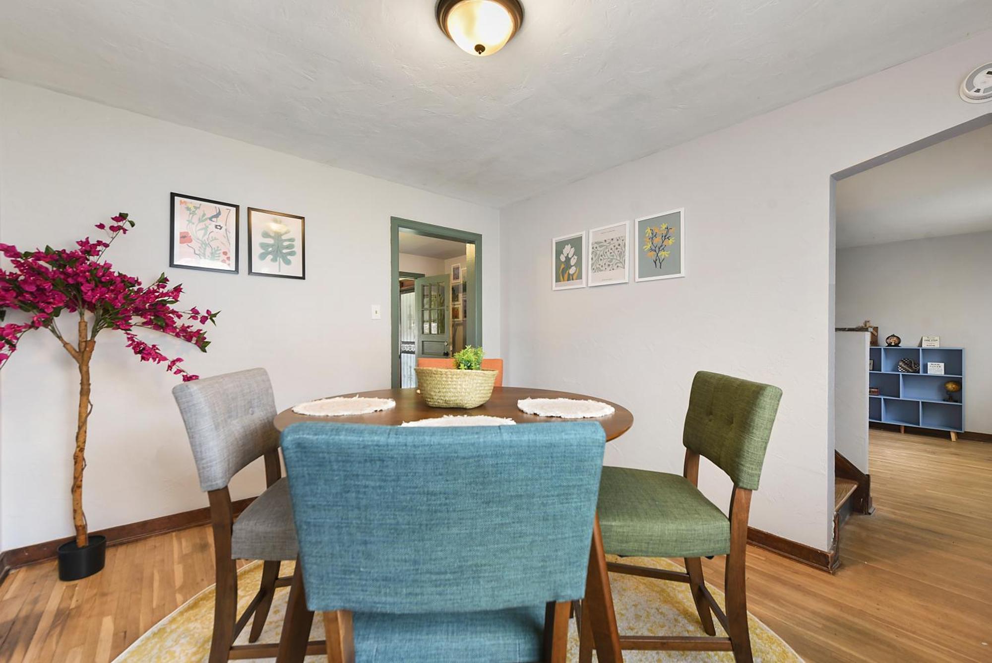 Cozy 3-bedroom Family - Sleeps 8, Great Coffee *